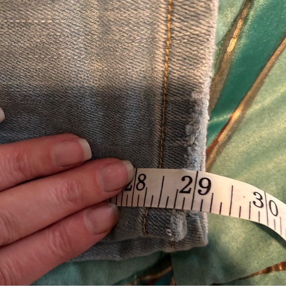 Cello Jeans with faded style.  Easy to roll up the bottoms for extra style - Picture 14 of 16